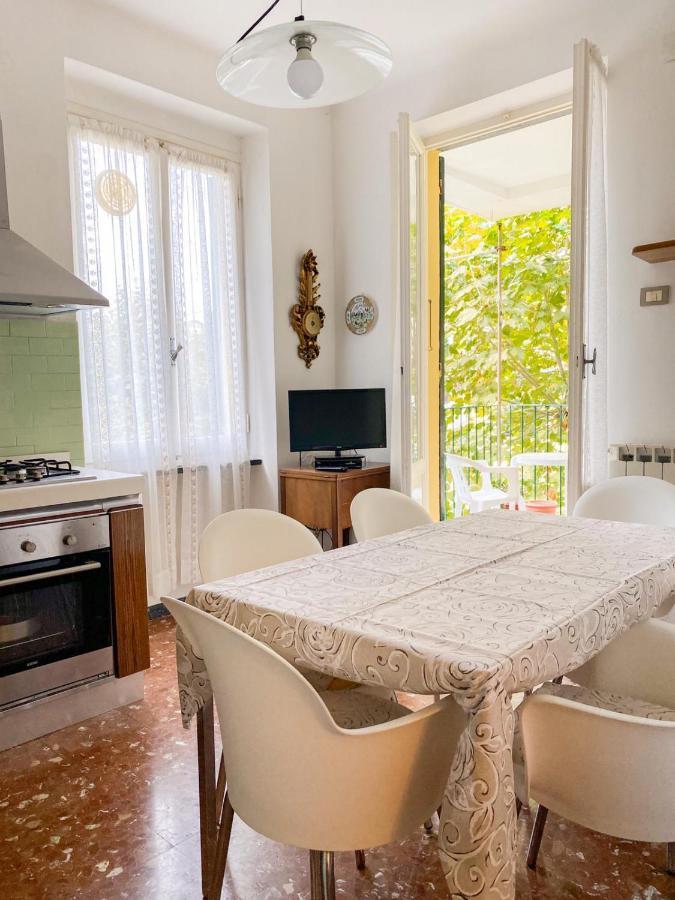 ヴェルナッツァA Casa Di Marioアパートメント エクステリア 写真